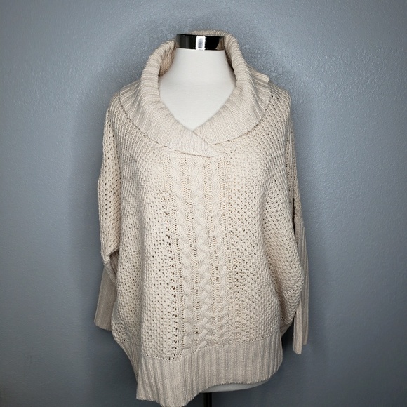 Esciô Sweaters - ESCIÔ Taupe Chunky Knit Sweater Size Medium NWT